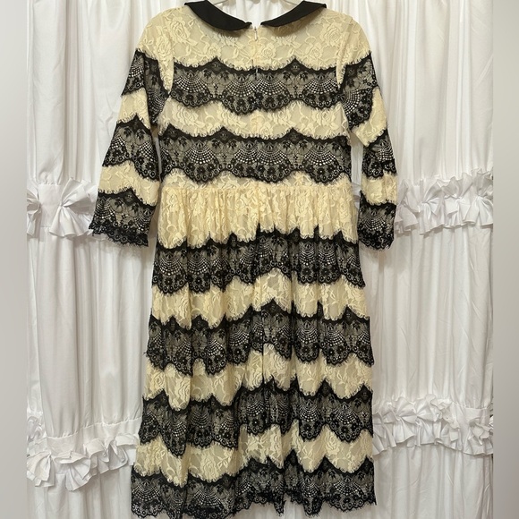 •Dainty Jewells dress• - Picture 2 of 4